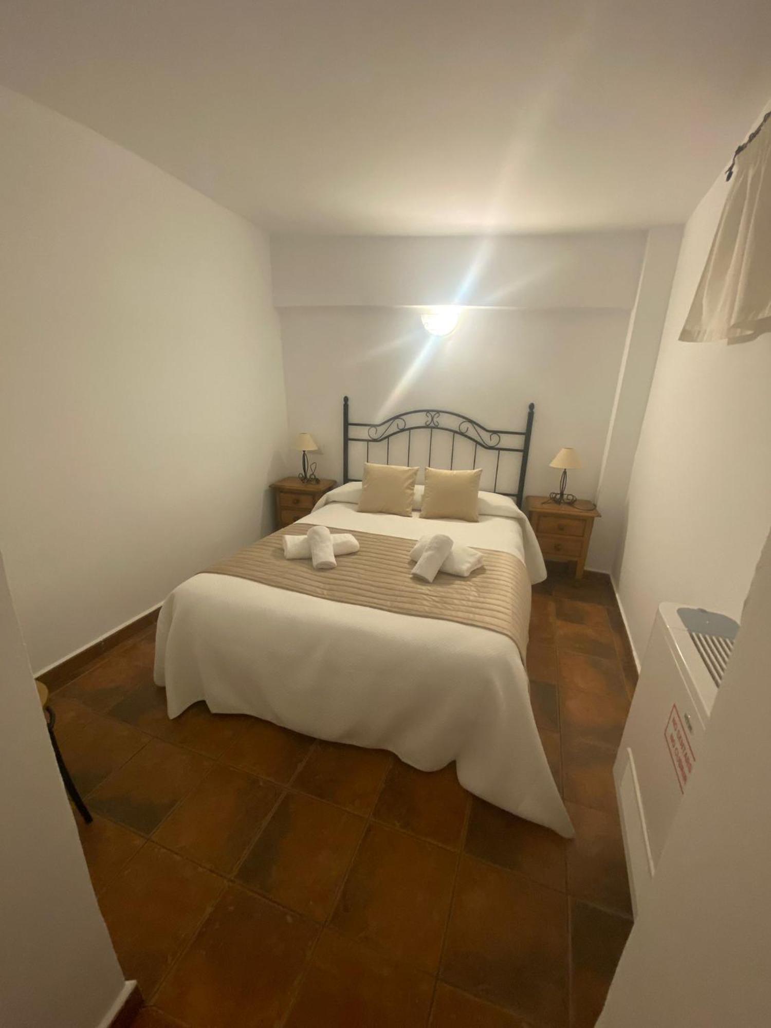Casa Rural Del Pantano 4 Estrellas Buenache de Alarcon Buitenkant foto